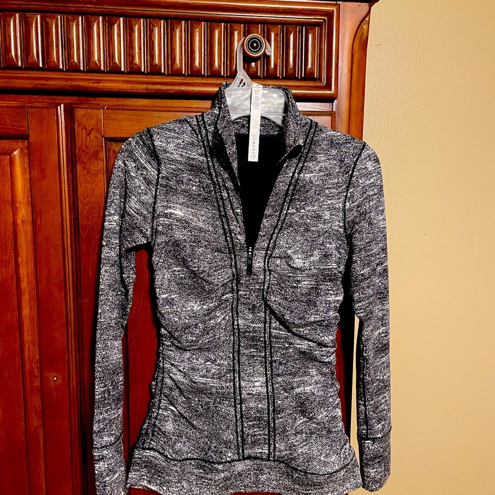 Lululemon 1/2 zip pullover